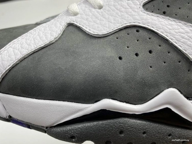 (2021) Retro Jordan Flint CU9307-100 7 0809